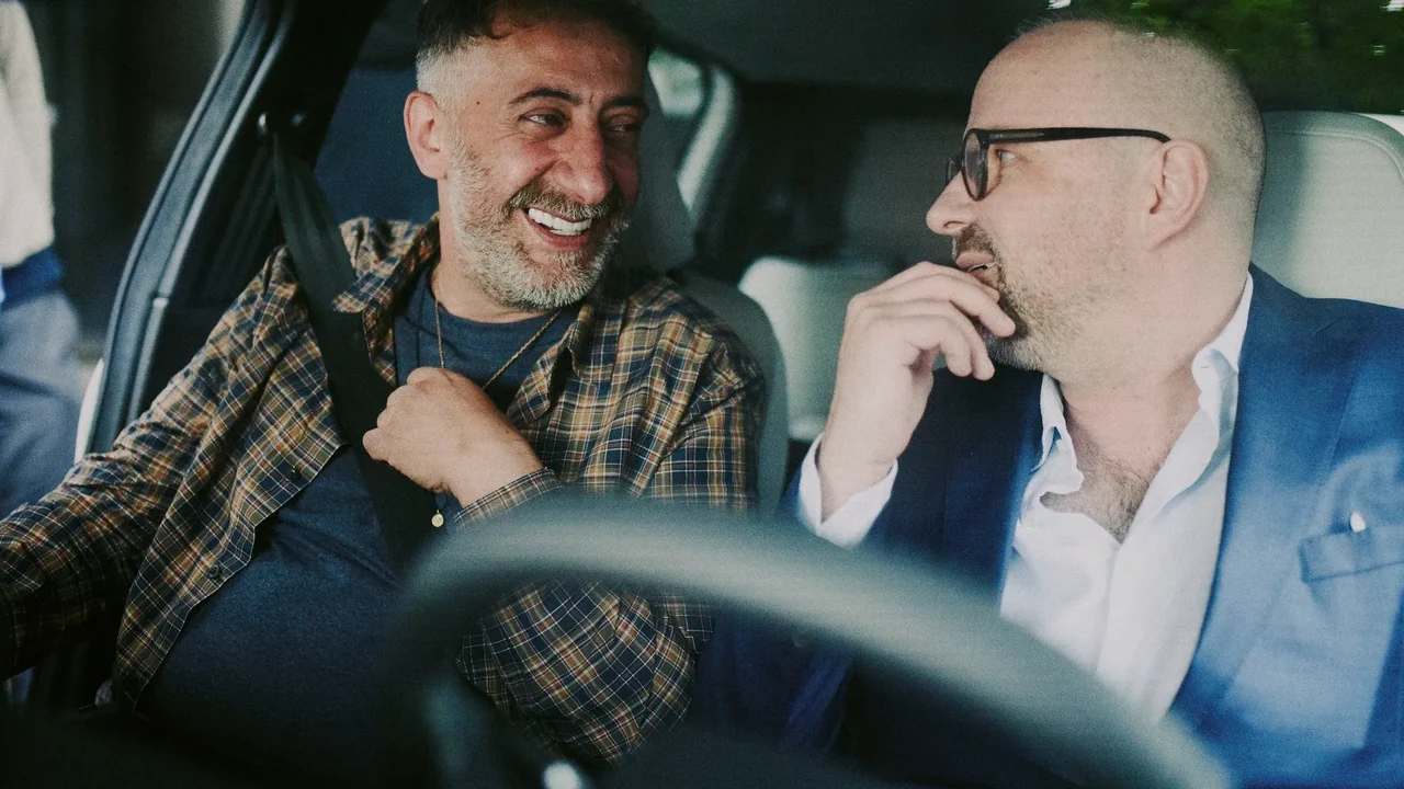 Kida Khodr Ramadan und Kurt Krömer in Littis Fahrschule